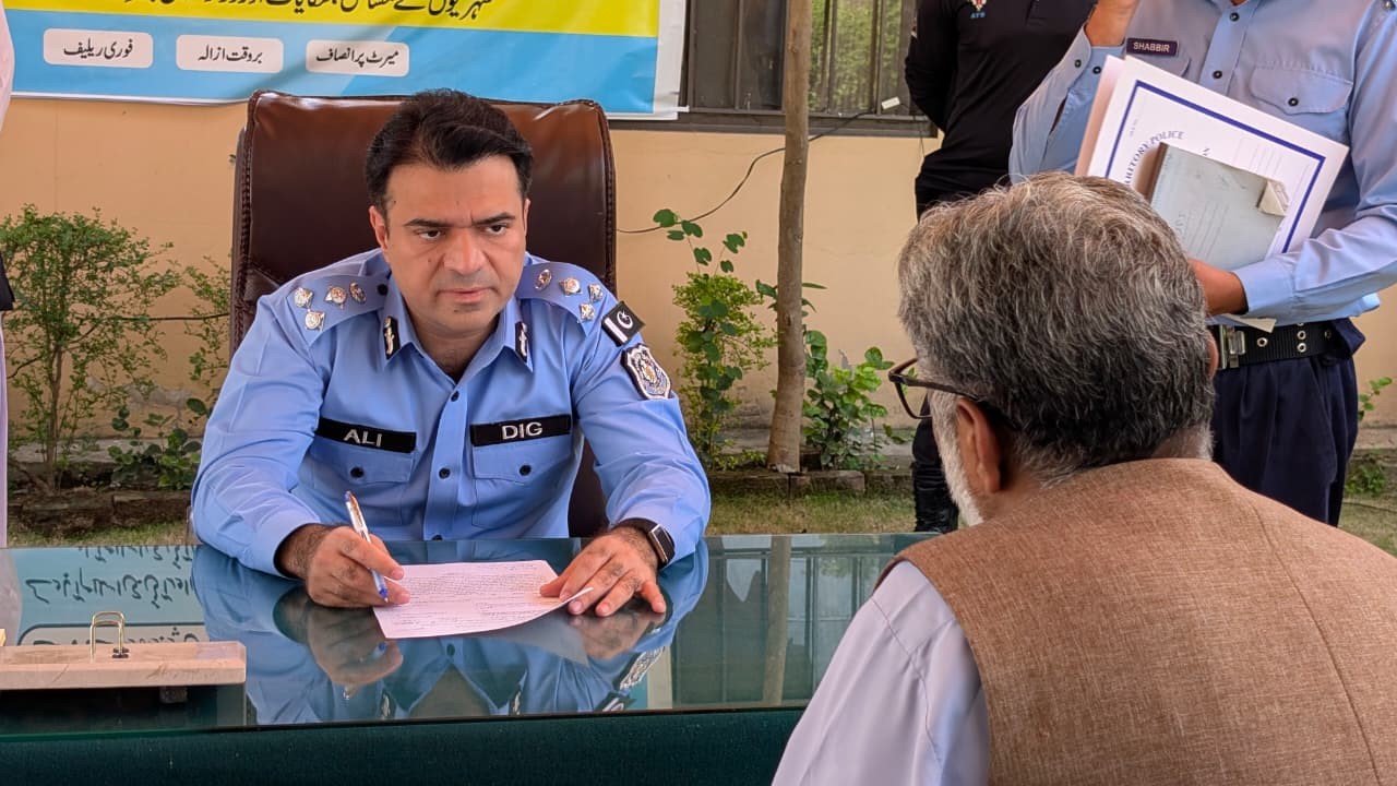 DIG Islamabad Holds Open Court, Directs Prompt Redressal of Citizens’ Complaints