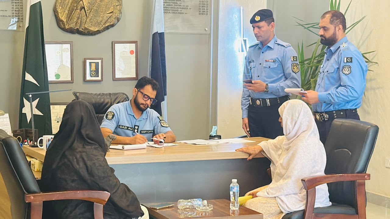 SSP Operations Islamabad Qazi Ali Raza Holds Open Court; Zonal SPs Conduct Crime Meetings and Issue Directives for Crime Prevention and Timely Disposal of Cases